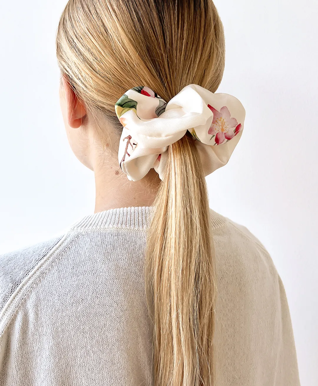 Outlet SCRUNCHIE EN SOIE IMPRIMÉ - CRÈME/ROUGE Femme Accessoires Pour Cheveux